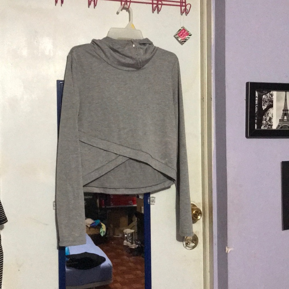 Cropped grey sweater